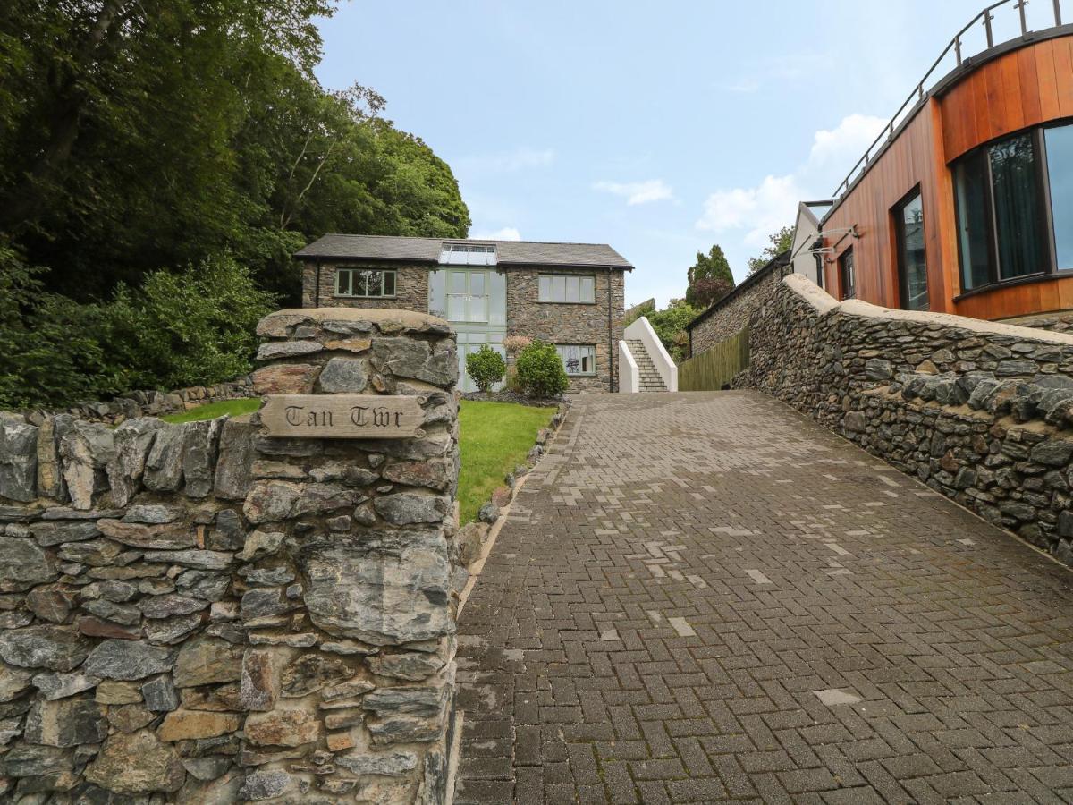Tan Twr Villa Llanfairpwllgwyngyll Buitenkant foto