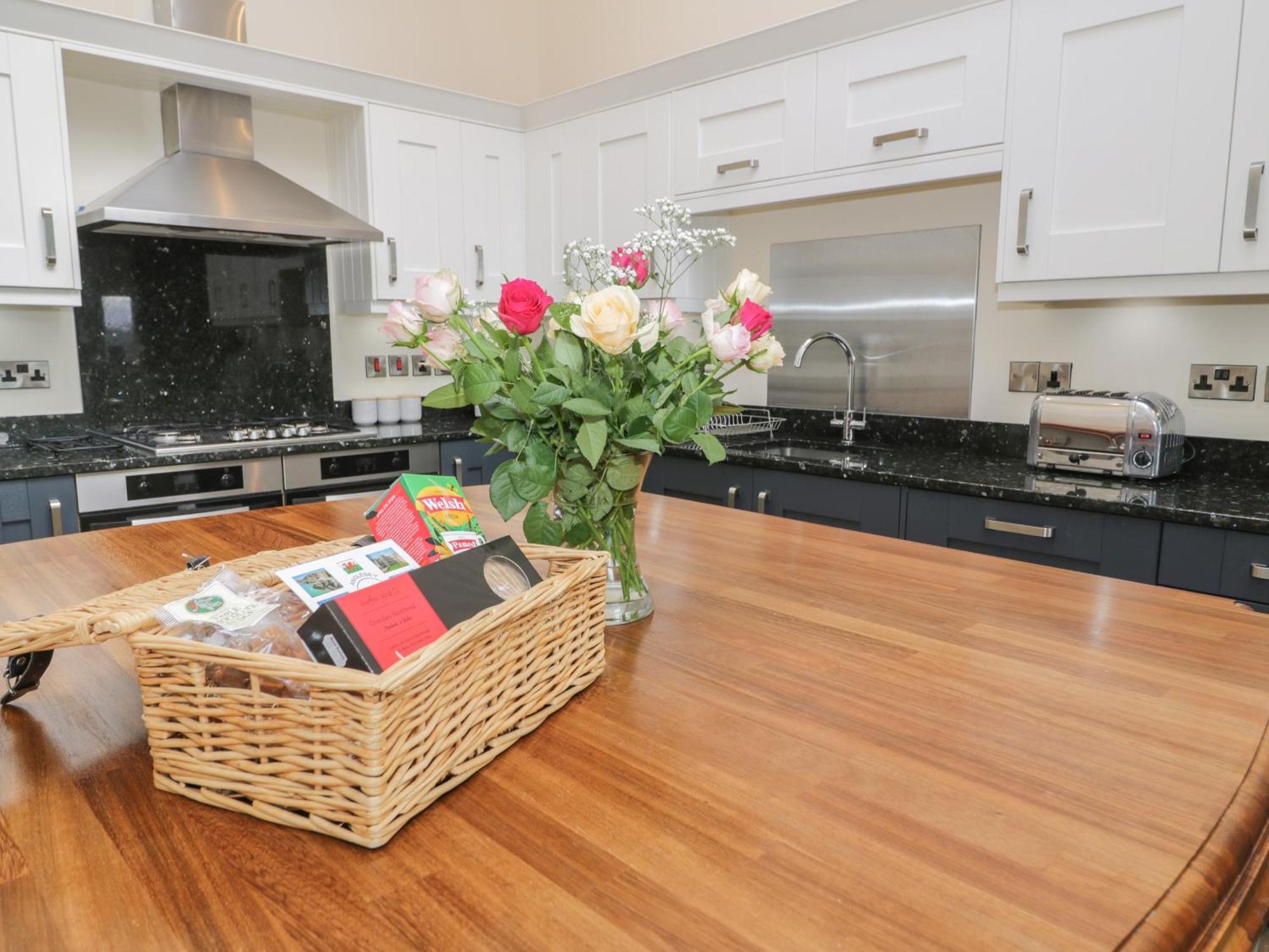 Tan Twr Villa Llanfairpwllgwyngyll Buitenkant foto